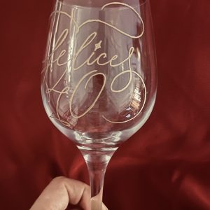 copa de vino personalizada con grabado a manocopa de vino personalizada grabado la marimorena creativos